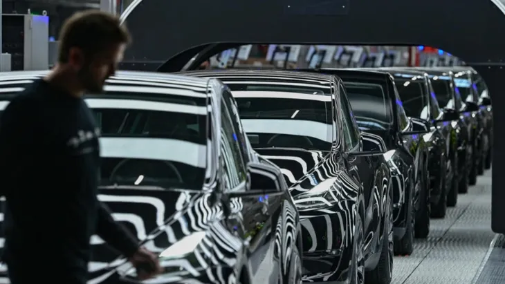 Cổ phiếu Tesla giảm kỷ lục kể từ năm 2020 - Ảnh 1. Cổ phiếu Tesla giảm kỷ lục kể từ năm 2020 - Ảnh 1.