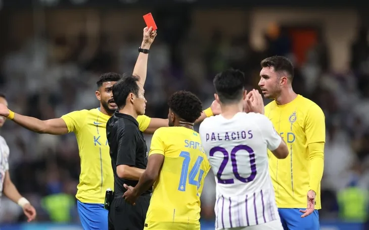 Al Nassr nhận thất bại trong ngày Ronaldo mờ nhạt - Ảnh 3.