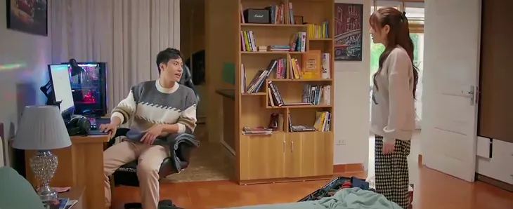 Mình yêu nhau, bình yên thôi - Tập 2: Vợ chồng trẻ diễn kịch siêu đẳng lừa mẹ - Ảnh 2. Mình yêu nhau, bình yên thôi - Tập 2: Vợ chồng trẻ diễn kịch siêu đẳng lừa mẹ - Ảnh 2.