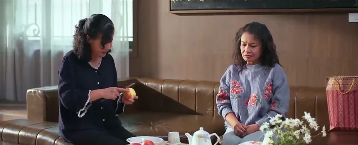 Mình yêu nhau, bình yên thôi - Tập 2: Vợ chồng trẻ diễn kịch siêu đẳng lừa mẹ - Ảnh 1. Mình yêu nhau, bình yên thôi - Tập 2: Vợ chồng trẻ diễn kịch siêu đẳng lừa mẹ - Ảnh 1.