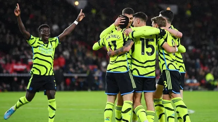 Liverpool hay Man City cũng phải chào thua trước khẩu pháo hạng nặng Arsenal - Ảnh 2. Liverpool hay Man City cũng phải chào thua trước khẩu pháo hạng nặng Arsenal - Ảnh 2.