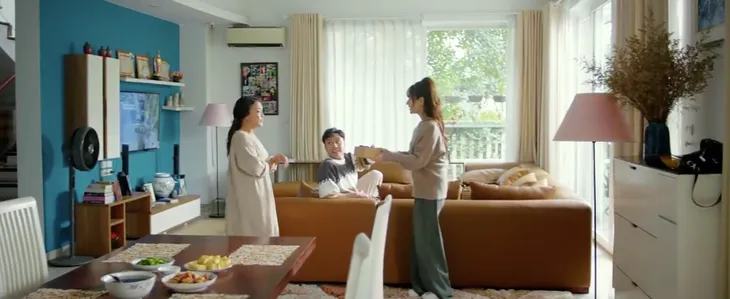 Mình yêu nhau, bình yên thôi - Tập 3: Sắp chuyển nhà, Hân tự nhiên “thấy nhớ mẹ chồng” - Ảnh 5. Mình yêu nhau, bình yên thôi - Tập 3: Sắp chuyển nhà, Hân tự nhiên “thấy nhớ mẹ chồng” - Ảnh 5.