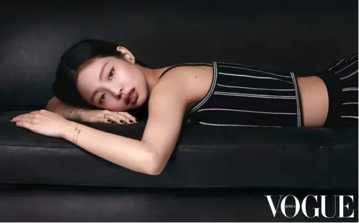 Karina (aespa) viết tâm thư xin lỗi vì hẹn hò, Jennie (BLACKPINK) lập kỷ lục trên Billboard Hot 100 - Ảnh 3. Karina (aespa) viết tâm thư xin lỗi vì hẹn hò, Jennie (BLACKPINK) lập kỷ lục trên Billboard Hot 100 - Ảnh 3.