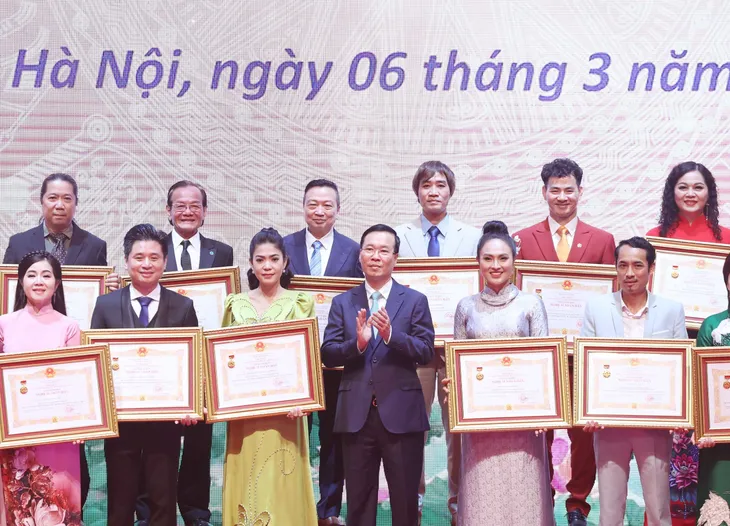Nghệ sĩ nhân dân, Nghệ sĩ ưu tú là “vốn quý của đất nước” - Ảnh 3. Nghệ sĩ nhân dân, Nghệ sĩ ưu tú là “vốn quý của đất nước” - Ảnh 3.