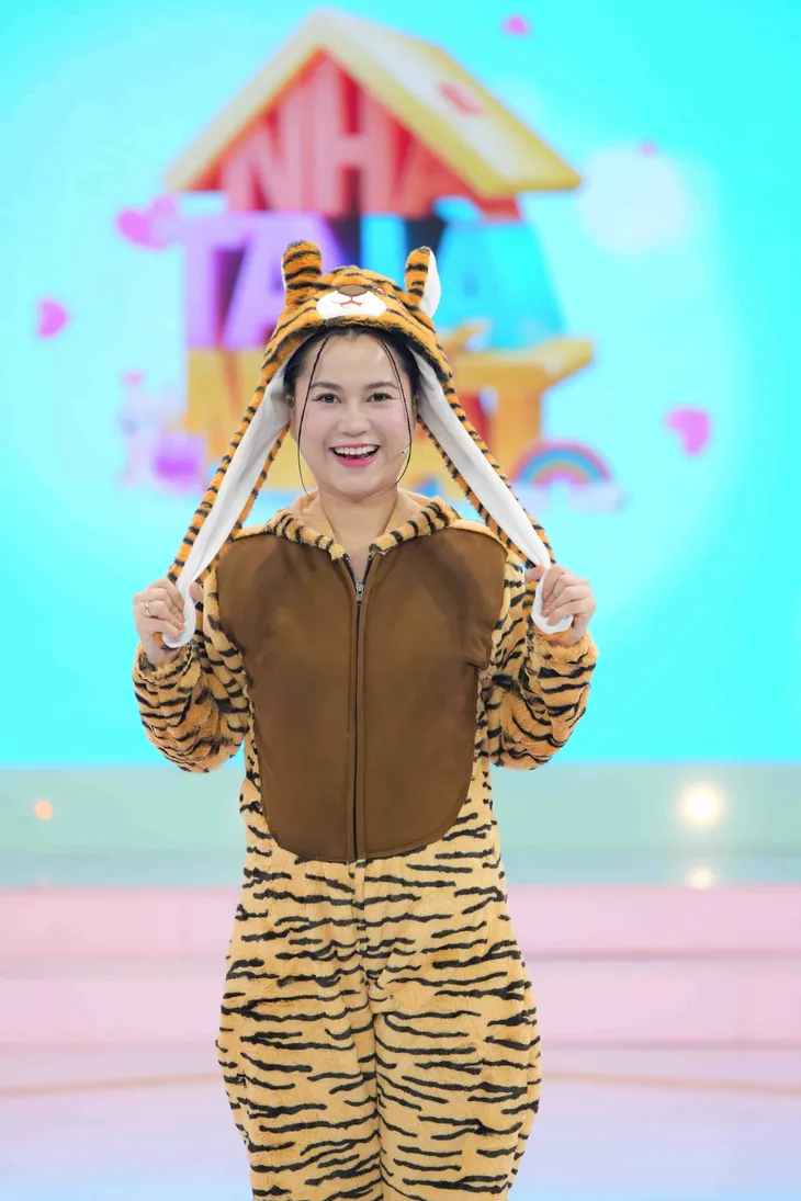 Diện mạo hài hước của bộ ba MC Nhà ta là nhất - Ảnh 5. Diện mạo hài hước của bộ ba MC Nhà ta là nhất - Ảnh 5.