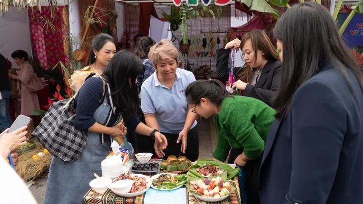 “Hội chợ ẩm thực VTV 2024” chào mừng Quốc tế phụ nữ 8/3 - Ảnh 4. “Hội chợ ẩm thực VTV 2024” chào mừng Quốc tế phụ nữ 8/3 - Ảnh 4.