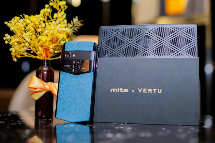 Xu hướng giới thượng lưu, doanh nhân Việt mua Vertu làm quà tặng dịp 8/3 - Ảnh 1. Xu hướng giới thượng lưu, doanh nhân Việt mua Vertu làm quà tặng dịp 8/3 - Ảnh 1.