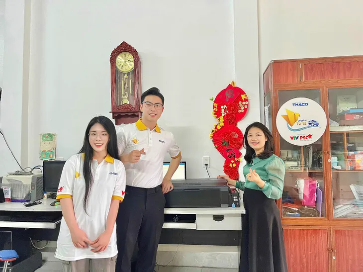 Chuyến xe tử tế mang yêu thương sưởi ấm những “trái tim hồng” - Ảnh 3. Chuyến xe tử tế mang yêu thương sưởi ấm những “trái tim hồng” - Ảnh 3.