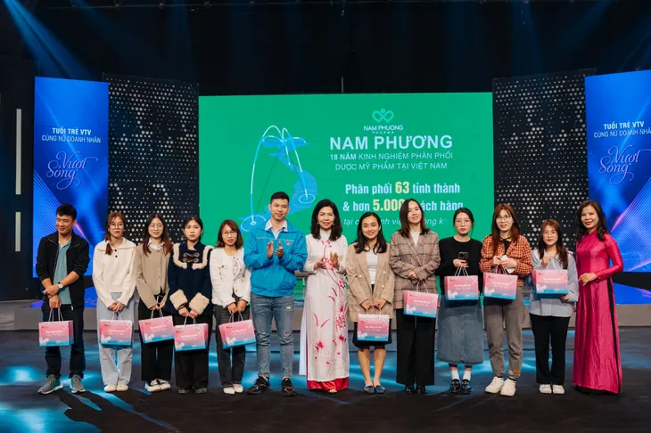 Tuổi trẻ VTV cùng nữ doanh nhân vượt sóng - Ảnh 11. Tuổi trẻ VTV cùng nữ doanh nhân vượt sóng - Ảnh 11.