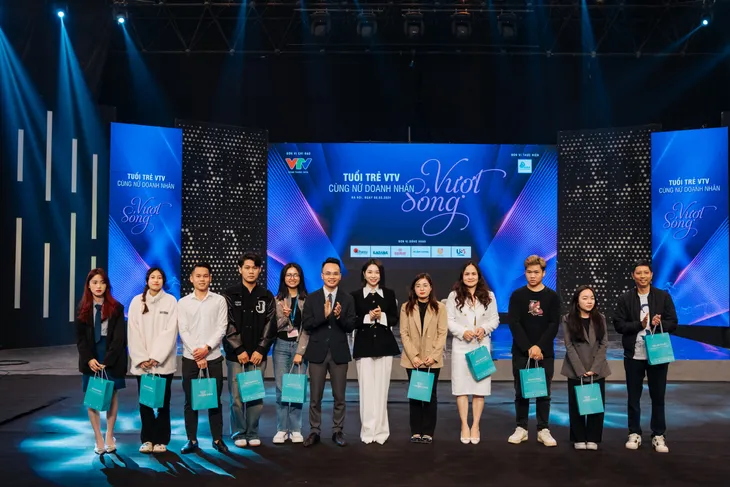 Tuổi trẻ VTV cùng nữ doanh nhân vượt sóng - Ảnh 9. Tuổi trẻ VTV cùng nữ doanh nhân vượt sóng - Ảnh 9.
