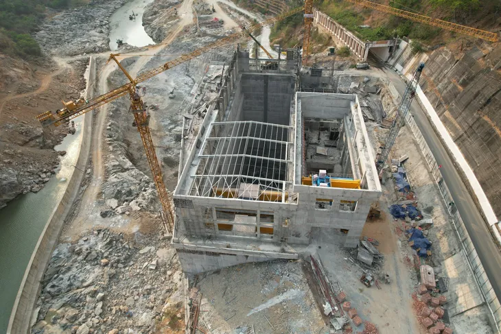 Dự án Nhà máy thủy điện IaLy mở rộng sẽ hòa lưới điện quốc gia cuối năm 2024 - Ảnh 3. Dự án Nhà máy thủy điện IaLy mở rộng sẽ hòa lưới điện quốc gia cuối năm 2024 - Ảnh 3.
