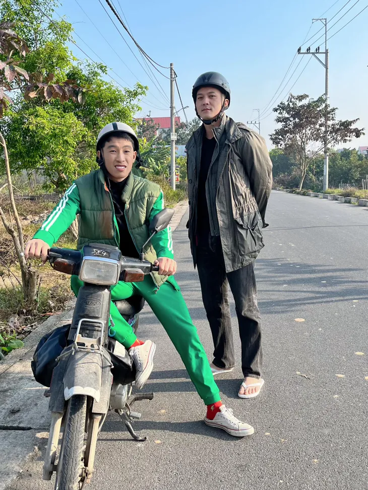 Hậu trường vui nhộn của dàn nam diễn viên Người một nhà - Ảnh 3. Hậu trường vui nhộn của dàn nam diễn viên Người một nhà - Ảnh 3.