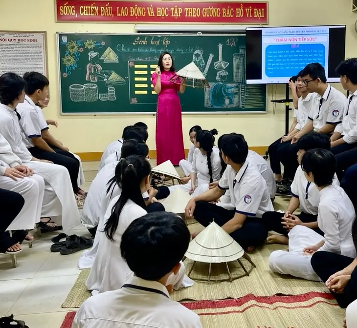 Dự thảo Luật Nhà giáo: Tăng lương, tăng phụ cấp, giảm tuổi nghỉ hưu cho nhà giáo - Ảnh 1. Dự thảo Luật Nhà giáo: Tăng lương, tăng phụ cấp, giảm tuổi nghỉ hưu cho nhà giáo - Ảnh 1.