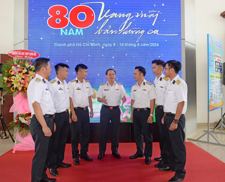 Vùng 2 Hải quân tham gia Liên hoan Nghệ thuật quần chúng - Ảnh 1. Vùng 2 Hải quân tham gia Liên hoan Nghệ thuật quần chúng - Ảnh 1.