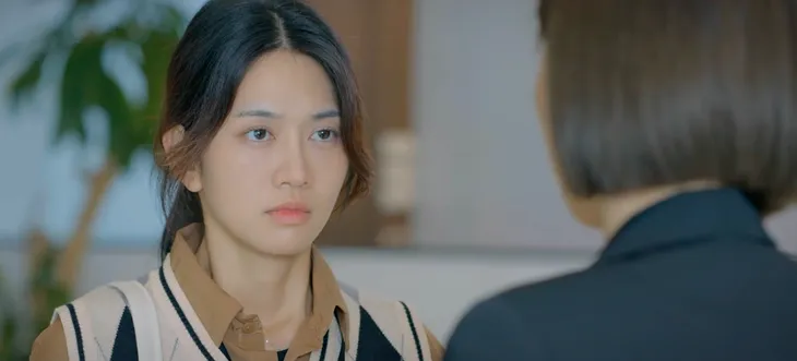 Lỡ hẹn với ngày xanh - Tập 18: Bà Thu Lê giận Giang tới mức ngất lịm phải nhập viện - Ảnh 9. Lỡ hẹn với ngày xanh - Tập 18: Bà Thu Lê giận Giang tới mức ngất lịm phải nhập viện - Ảnh 9.