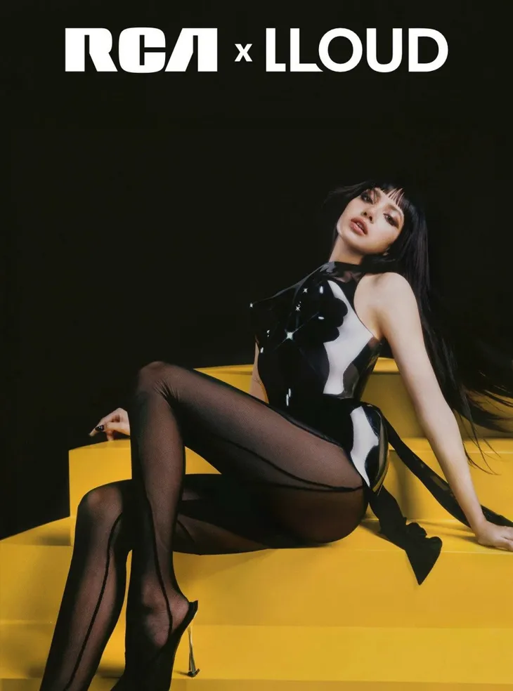 Lisa (BLACKPINK) ký hợp đồng với hãng thu âm Mỹ - Ảnh 1. Lisa (BLACKPINK) ký hợp đồng với hãng thu âm Mỹ - Ảnh 1.