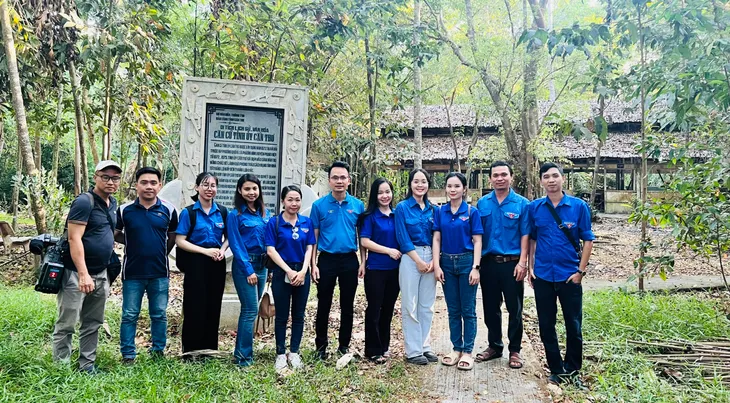 Chung sức xây trường cho trẻ em vùng sâu tại Hậu Giang - Ảnh 4.