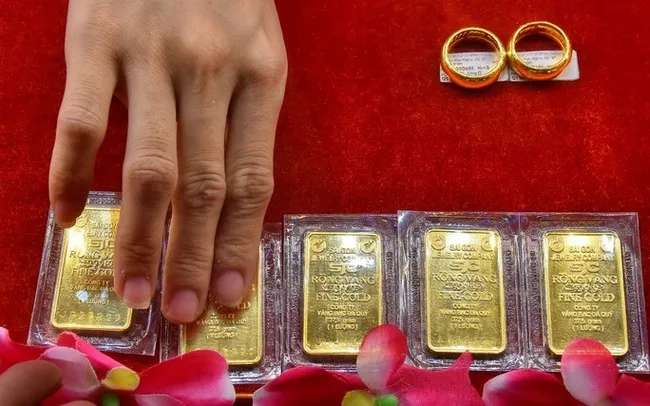 Tăng cung, kéo vàng trở lại mặt đất? - Ảnh 1. Tăng cung, kéo vàng trở lại mặt đất? - Ảnh 1.