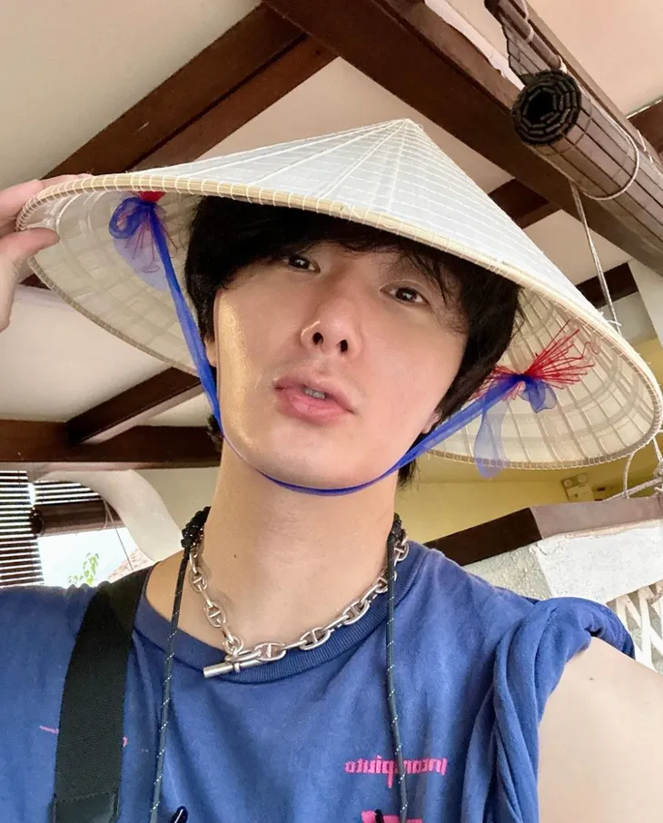 Jung Il Woo hạnh phúc khi nghỉ dưỡng tại Việt Nam - Ảnh 1. Jung Il Woo hạnh phúc khi nghỉ dưỡng tại Việt Nam - Ảnh 1.