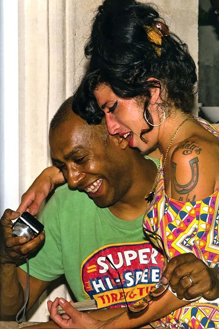 Cuộc nói chuyện cuối cùng trước khi chết của Amy Winehouse được hé lộ - Ảnh 1. Cuộc nói chuyện cuối cùng trước khi chết của Amy Winehouse được hé lộ - Ảnh 1.