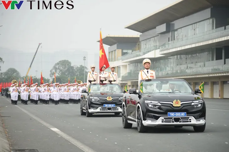 Thủ tướng Phạm Minh Chính dự Lễ kỷ niệm 50 năm Ngày truyền thống lực lượng Cảnh sát cơ động - Ảnh 7. Thủ tướng Phạm Minh Chính dự Lễ kỷ niệm 50 năm Ngày truyền thống lực lượng Cảnh sát cơ động - Ảnh 7.