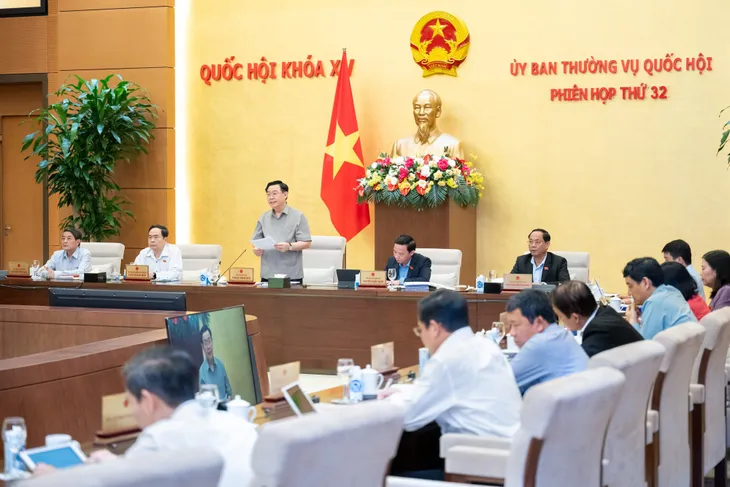 UBTVQH cho ý kiến về 5 dự án luật dự kiến lần đầu trình Quốc hội tại Kỳ họp thứ 7 - Ảnh 1.