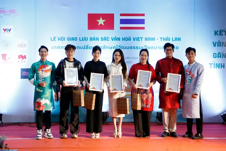 Đặc sắc lễ hội giao lưu bản sắc văn hóa Việt Nam - Thái Lan - Ảnh 7. Đặc sắc lễ hội giao lưu bản sắc văn hóa Việt Nam - Thái Lan - Ảnh 7.
