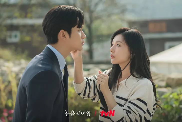 Khán giả kỳ vọng Kim Soo Hyun - Kim Ji Won trở thành cặp phim giả tình thật tiếp theo - Ảnh 1. Khán giả kỳ vọng Kim Soo Hyun - Kim Ji Won trở thành cặp phim giả tình thật tiếp theo - Ảnh 1.