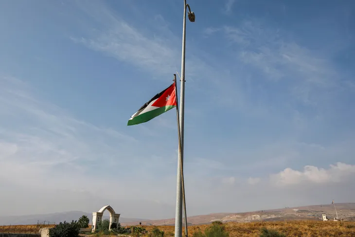 Từ việc Jordan tăng cường giám sát không phận nghĩ đến thế khó của một nước láng giềng với Israel - Ảnh 1. Từ việc Jordan tăng cường giám sát không phận nghĩ đến thế khó của một nước láng giềng với Israel - Ảnh 1.