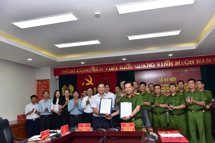 61 tỉnh thành triển khai Chương trình phối hợp giữa Bộ Công an và Bộ GD-ĐT về phòng chống ma túy - Ảnh 2.