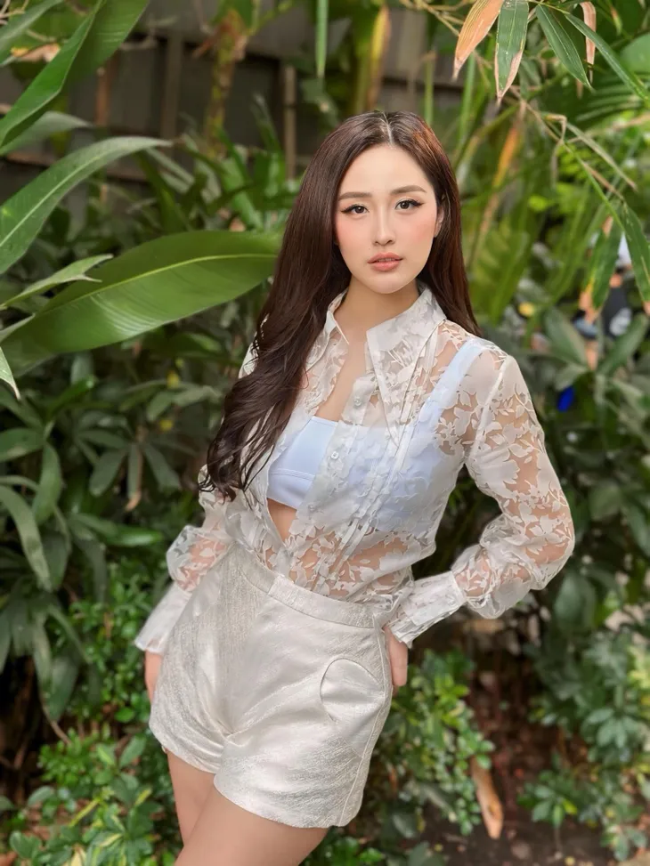 Việt Anh - Quỳnh Nga ẩn ý về tình cảm, Anh Đào hội ngộ cô giáo Kim Oanh - Ảnh 4. Việt Anh - Quỳnh Nga ẩn ý về tình cảm, Anh Đào hội ngộ cô giáo Kim Oanh - Ảnh 4.