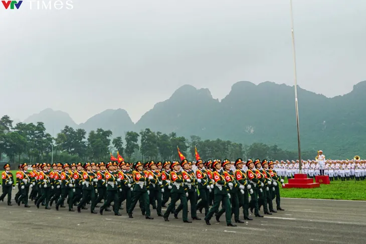 Quân đội: Tinh chỉnh hợp luyện diễu binh, diễu hành Lễ kỷ niệm 70 năm chiến thắng Điện Biên Phủ - Ảnh 9. Quân đội: Tinh chỉnh hợp luyện diễu binh, diễu hành Lễ kỷ niệm 70 năm chiến thắng Điện Biên Phủ - Ảnh 9.