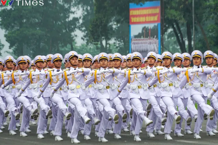 Quân đội: Tinh chỉnh hợp luyện diễu binh, diễu hành Lễ kỷ niệm 70 năm chiến thắng Điện Biên Phủ - Ảnh 7. Quân đội: Tinh chỉnh hợp luyện diễu binh, diễu hành Lễ kỷ niệm 70 năm chiến thắng Điện Biên Phủ - Ảnh 7.