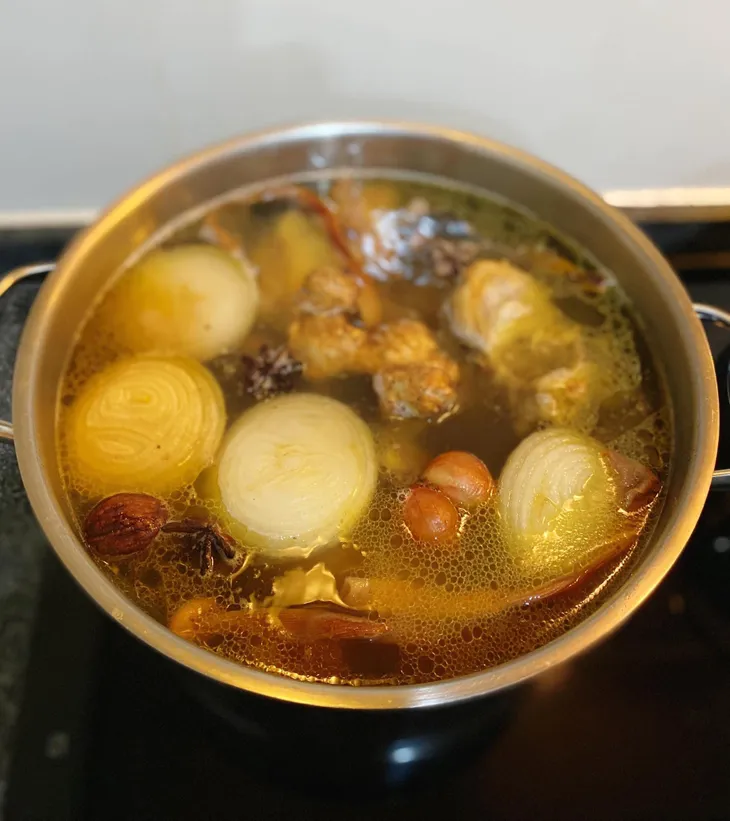 Trổ tài nầu phở tại nhà nhân dịp nghỉ lễ - Ảnh 4. Trổ tài nầu phở tại nhà nhân dịp nghỉ lễ - Ảnh 4.