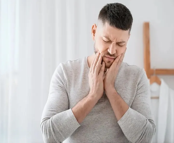 Cách nhận biết cơn đau răng nghiêm trọng - Ảnh 3. Cách nhận biết cơn đau răng nghiêm trọng - Ảnh 3.