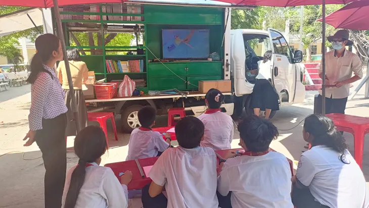 Ngày sách và văn hóa đọc tại các trường học - Ảnh 7. Ngày sách và văn hóa đọc tại các trường học - Ảnh 7.