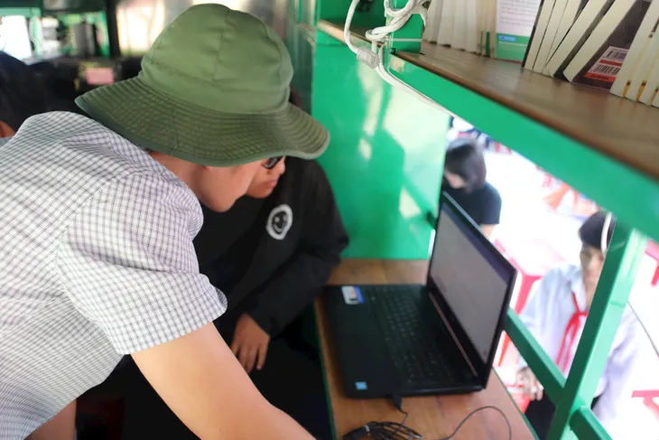 Ngày sách và văn hóa đọc tại các trường học - Ảnh 6. Ngày sách và văn hóa đọc tại các trường học - Ảnh 6.