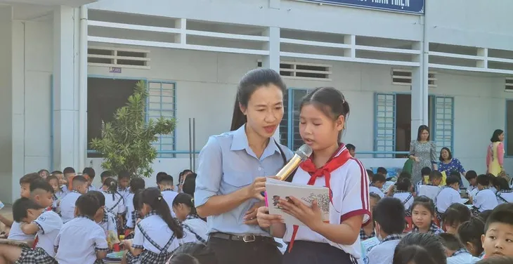 Ngày sách và văn hóa đọc tại các trường học - Ảnh 5. Ngày sách và văn hóa đọc tại các trường học - Ảnh 5.