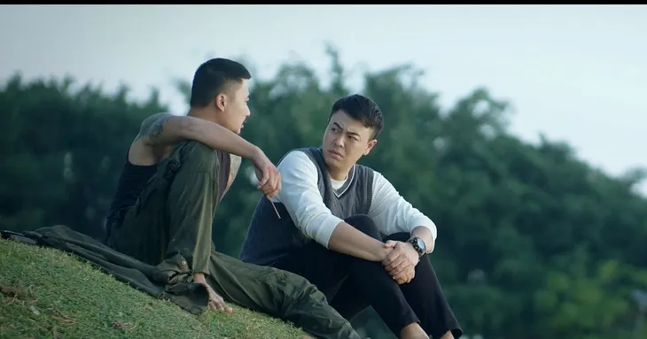 Cảnh quay tốn nhiều nước mắt nhất của Duy Hưng - Tuấn Tú trong Người một nhà - Ảnh 2. Cảnh quay tốn nhiều nước mắt nhất của Duy Hưng - Tuấn Tú trong Người một nhà - Ảnh 2.