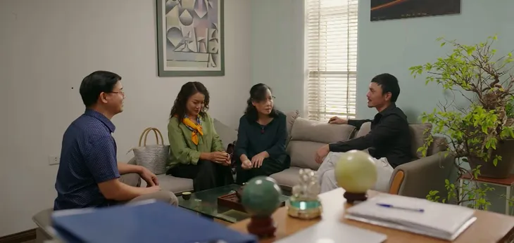 Mình yêu nhau, bình yên thôi - Tập 36: Bà Giang rủ em họ đi vay nặng lãi - Ảnh 2. Mình yêu nhau, bình yên thôi - Tập 36: Bà Giang rủ em họ đi vay nặng lãi - Ảnh 2.
