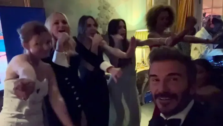 Spice Girls tái hợp tại tiệc sinh nhật của Victoria Beckham - Ảnh 1. Spice Girls tái hợp tại tiệc sinh nhật của Victoria Beckham - Ảnh 1.