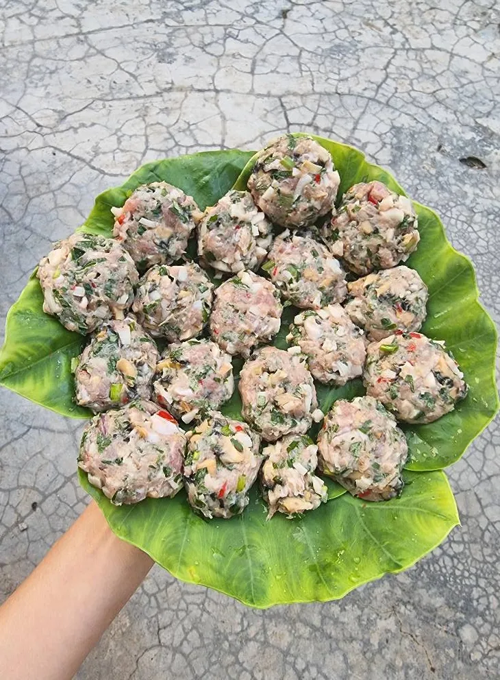 Hướng dẫn cách làm chả ốc bùng nổ vị giác - Ảnh 2. Hướng dẫn cách làm chả ốc bùng nổ vị giác - Ảnh 2.