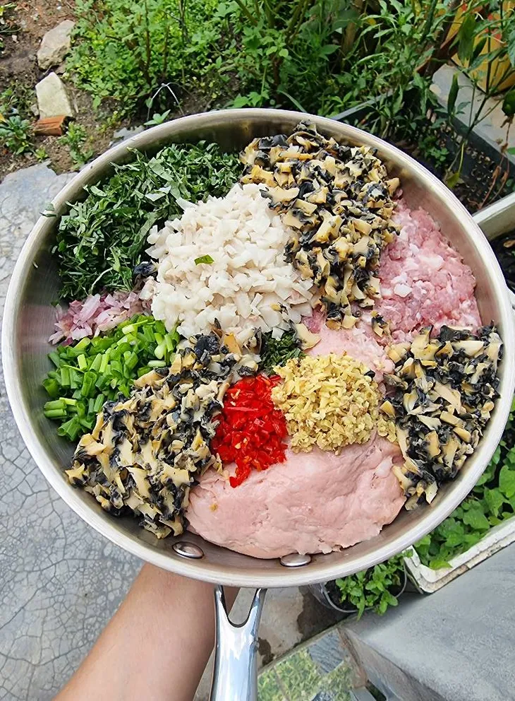 Hướng dẫn cách làm chả ốc bùng nổ vị giác - Ảnh 1. Hướng dẫn cách làm chả ốc bùng nổ vị giác - Ảnh 1.