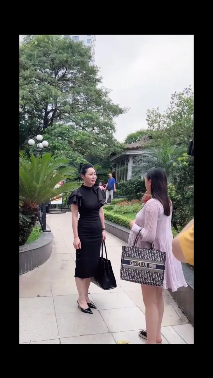 Hai bà bầu Phương Oanh - Thu Quỳnh tái ngộ trong phim mới của VFC - Ảnh 3. Hai bà bầu Phương Oanh - Thu Quỳnh tái ngộ trong phim mới của VFC - Ảnh 3.