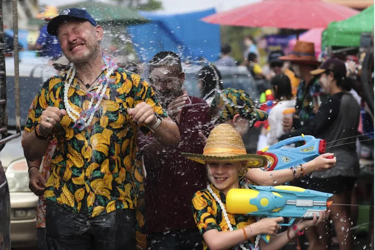 Thái Lan đón hơn 1,9 triệu du khách trong dịp Tết Songkran - Ảnh 1. Thái Lan đón hơn 1,9 triệu du khách trong dịp Tết Songkran - Ảnh 1.
