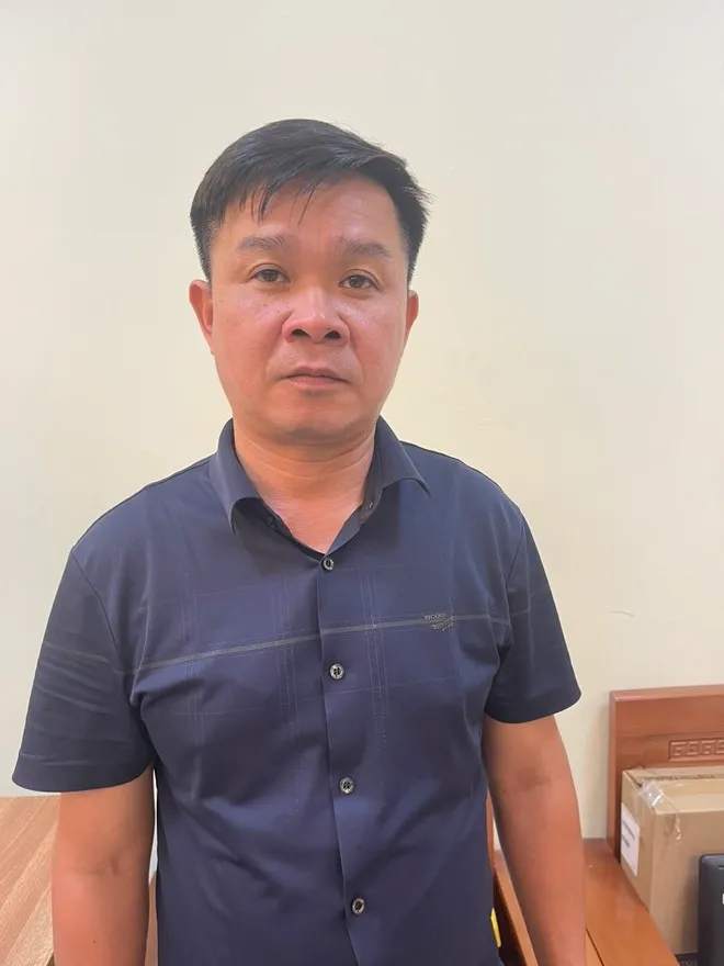 Hà Nội: Khởi tố 2 đối tượng gây rối tại trụ sở cơ quan Nhà nước - Ảnh 1. Hà Nội: Khởi tố 2 đối tượng gây rối tại trụ sở cơ quan Nhà nước - Ảnh 1.