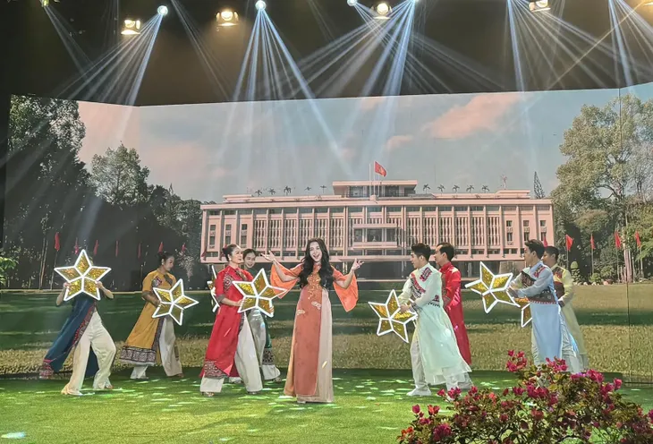 O Sen Ngọc Mai, Đức Tuấn góp mặt trong phim ca nhạc “Bài ca thống nhất” - Ảnh 1. O Sen Ngọc Mai, Đức Tuấn góp mặt trong phim ca nhạc “Bài ca thống nhất” - Ảnh 1.