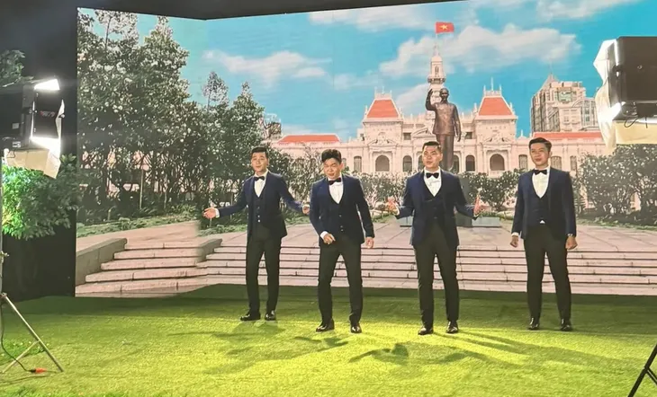 O Sen Ngọc Mai, Đức Tuấn góp mặt trong phim ca nhạc “Bài ca thống nhất” - Ảnh 2. O Sen Ngọc Mai, Đức Tuấn góp mặt trong phim ca nhạc “Bài ca thống nhất” - Ảnh 2.
