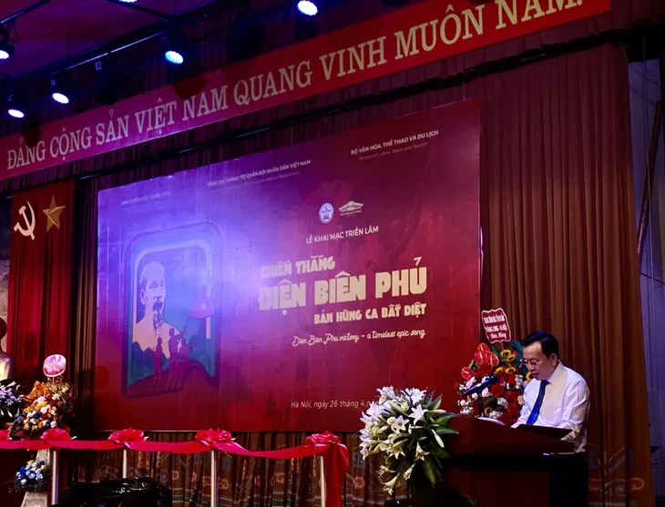 Khai mạc triển lãm Chiến thắng Điện Biên Phủ- Bản hùng ca bất diệt - Ảnh 1. Khai mạc triển lãm Chiến thắng Điện Biên Phủ- Bản hùng ca bất diệt - Ảnh 1.