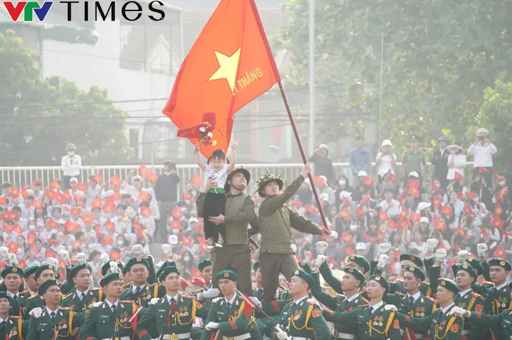 Hợp luyện diễu binh, diễu hành kỷ niệm 70 năm chiến thắng Điện Biên Phủ - Ảnh 3.